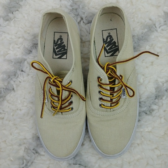 Vans Authentic Canvas Lace Up in Cream & White Sz7 - Picture 3 of 8